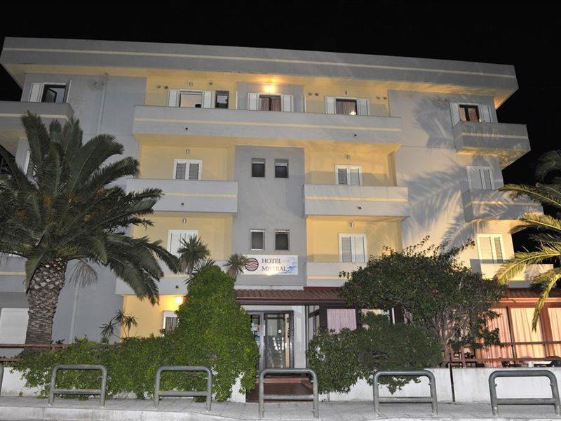 Hotel Mistral Альгеро Екстер'єр фото