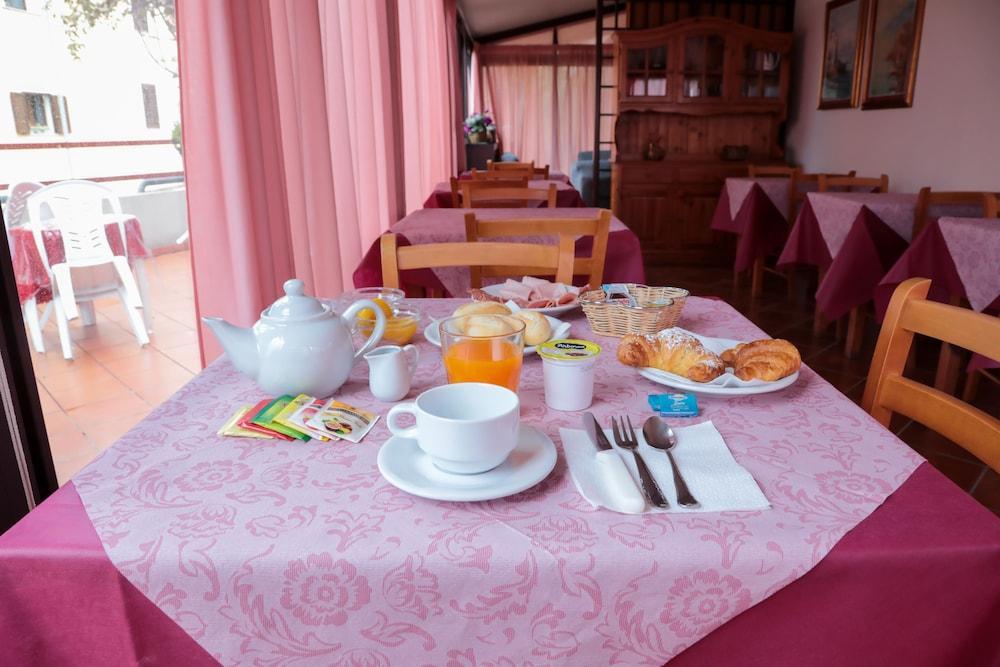 Hotel Mistral Альгеро Екстер'єр фото