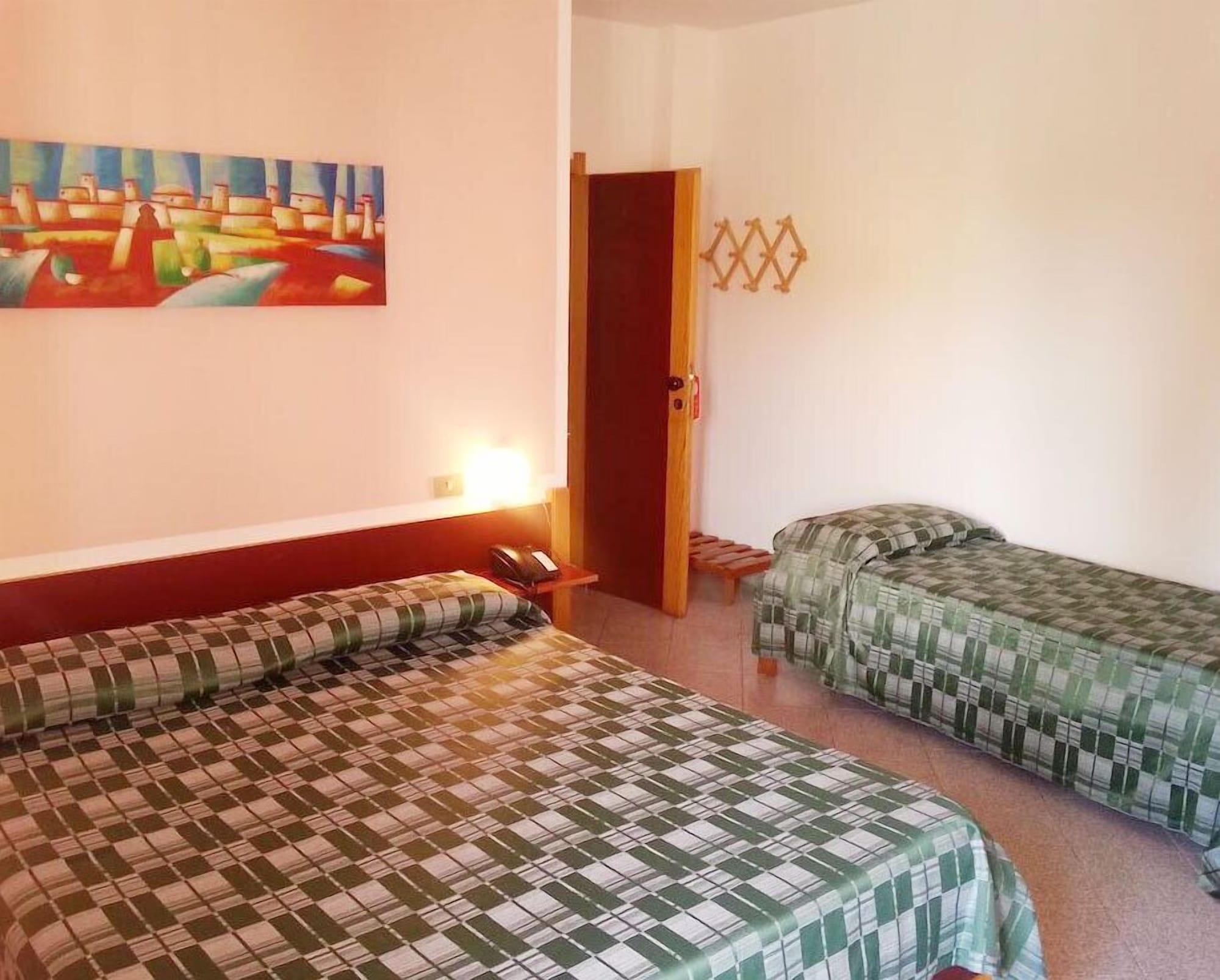 Hotel Mistral Альгеро Екстер'єр фото