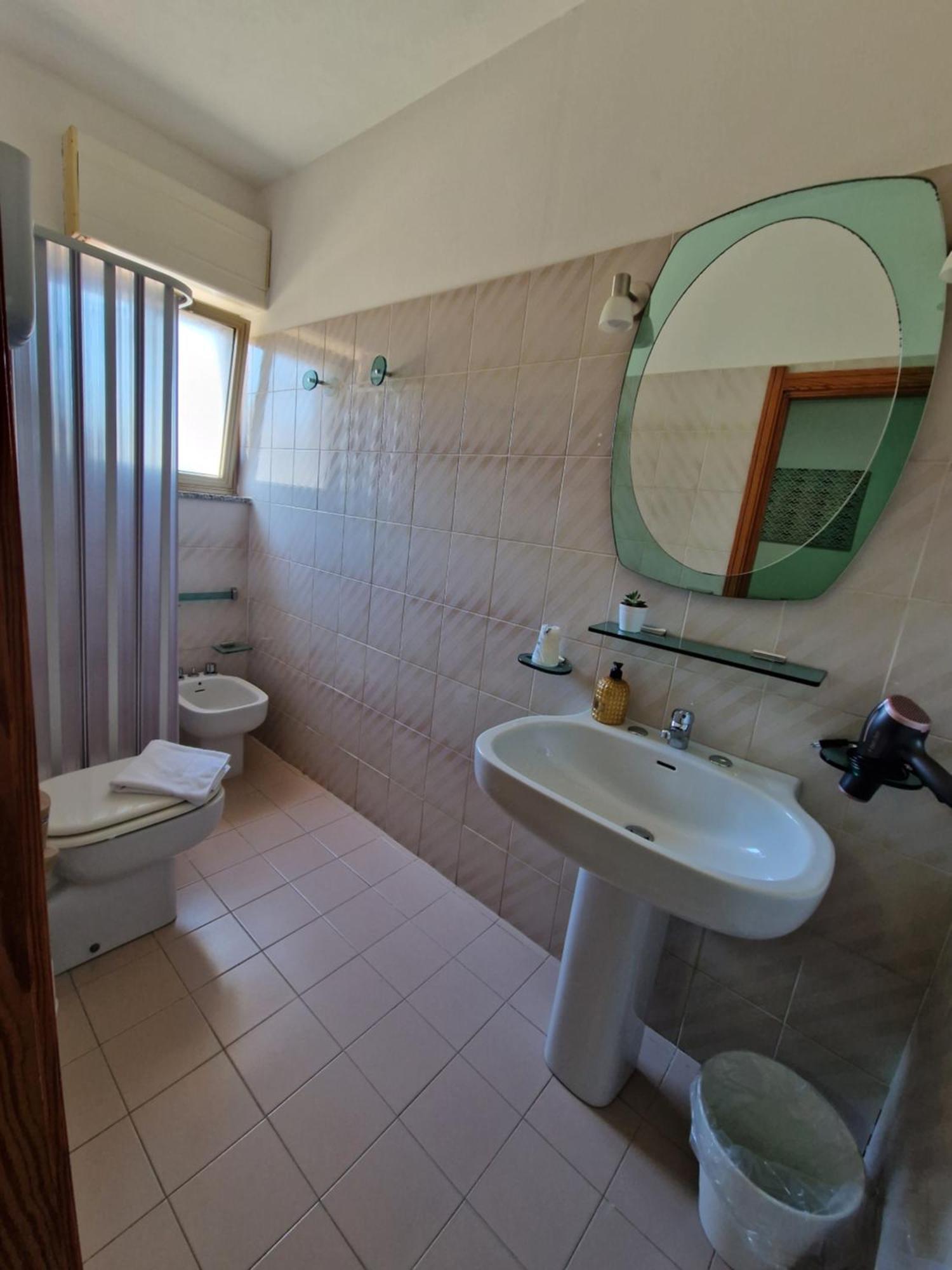 Hotel Mistral Альгеро Екстер'єр фото